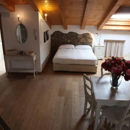 Casa Trauner Mansarda Saba Lejlighed