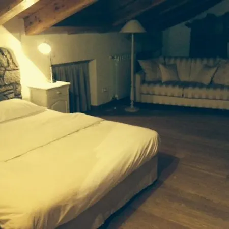 Casa Trauner Mansarda Saba Lejlighed *